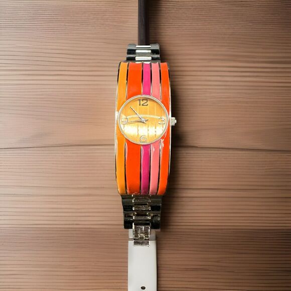 No boundaries watch, needs a new battery {Q} - Picture 1 of 6